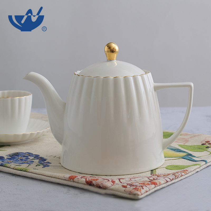 三色色釉茶壺-(3)